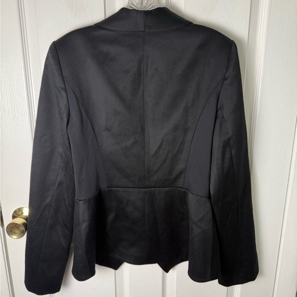 Alice + Olivia The Sculpt Blazer in Black 12 - Picture 7 of 10